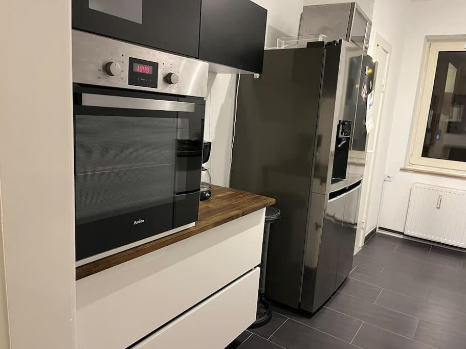 Geraeumige, Helle 3 Zimmer Fewo Bremen Luaran gambar